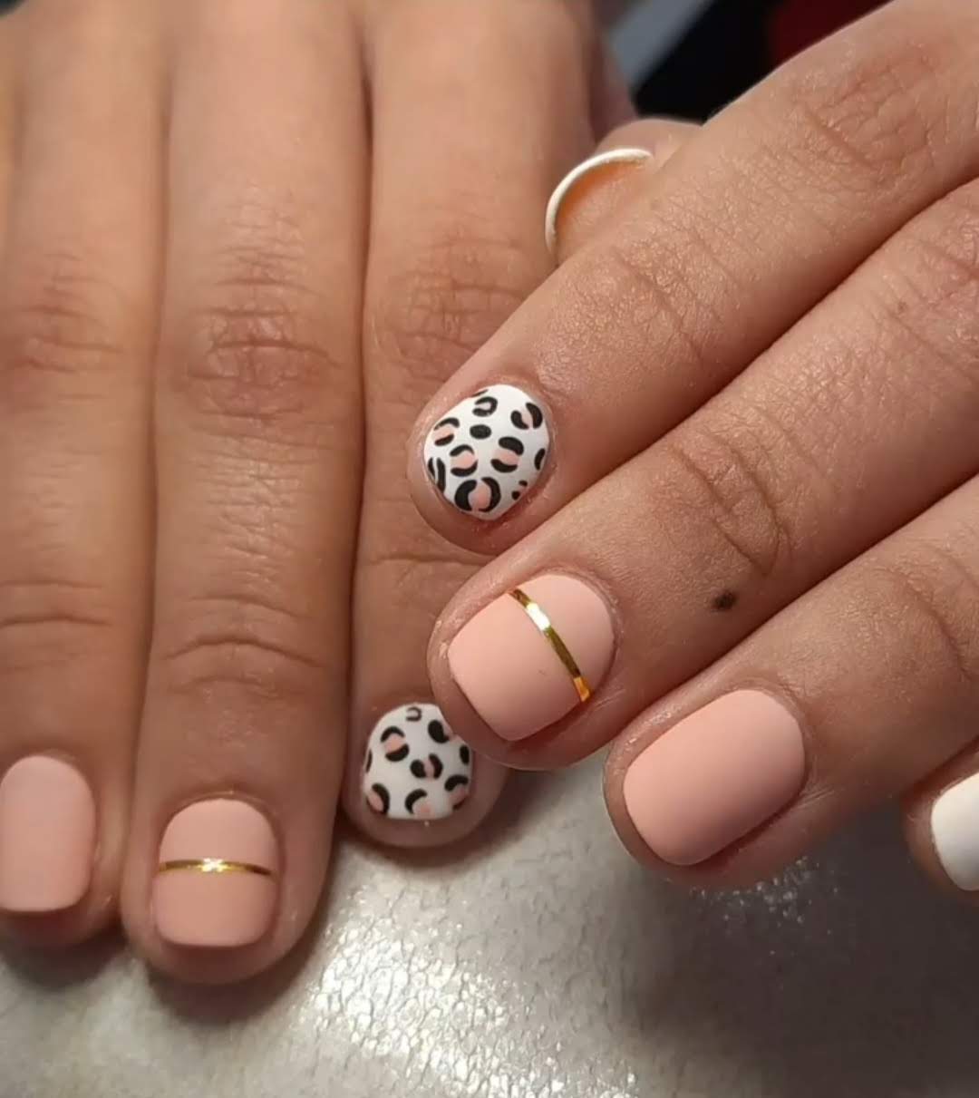 Detalle de uñas esculpidas Spa Rosalina